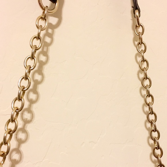 Black Vegan CrossHatch Purse. π€ - Picture 5 of 8